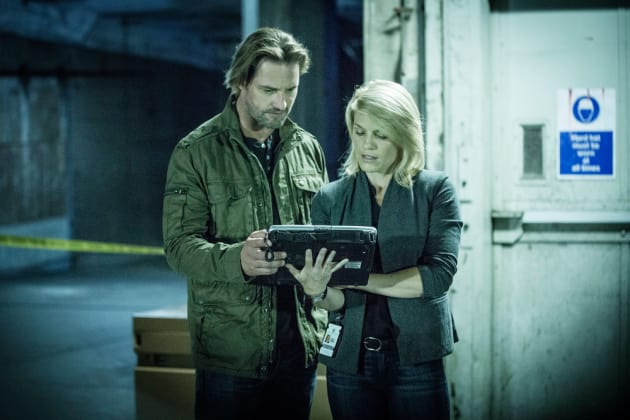 Searching for Clues - Colony Season 1 Episode 10