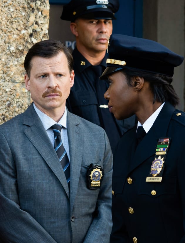 Are All Arrestees Treated Equal? - East New York Season 1 Episode 2