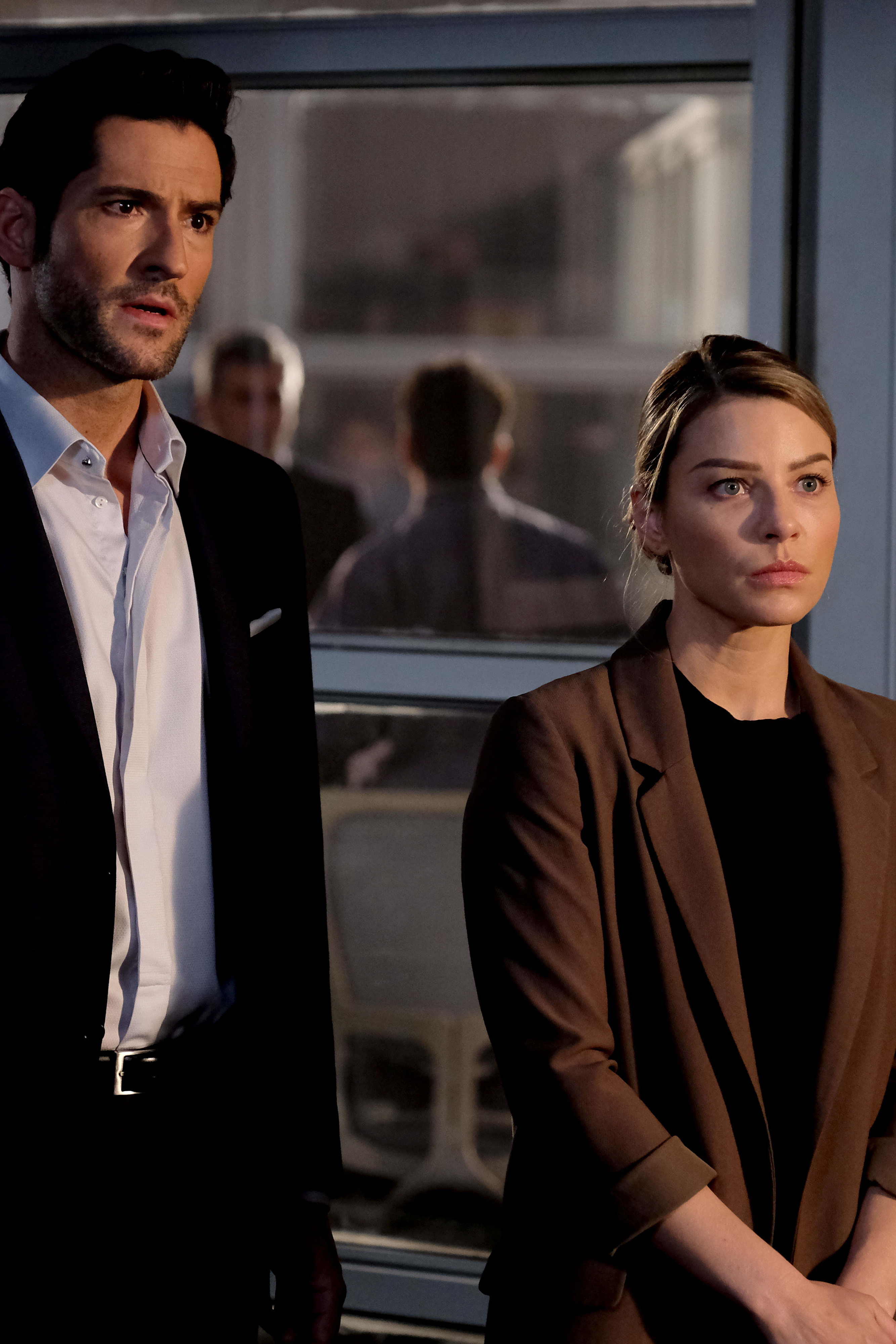 Lucifer season 3 online episode 1 full