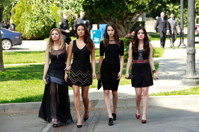 17 Times the Pretty Little Liars Were Their Own Women - TV Fanatic