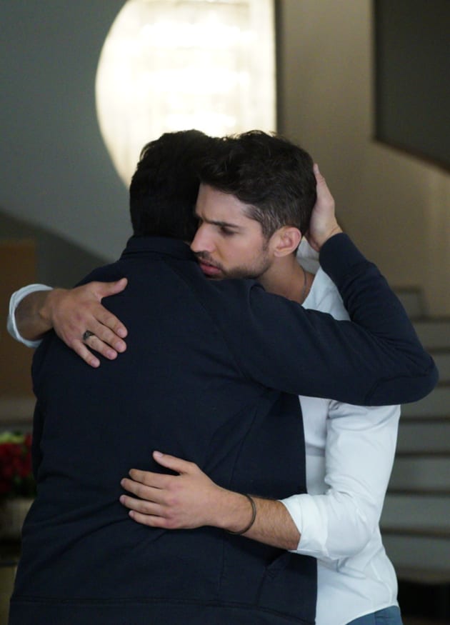 Fatherly Love - Grand Hotel Season 1 Episode 5