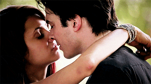Damon and Elena - The Vampire Diaries 