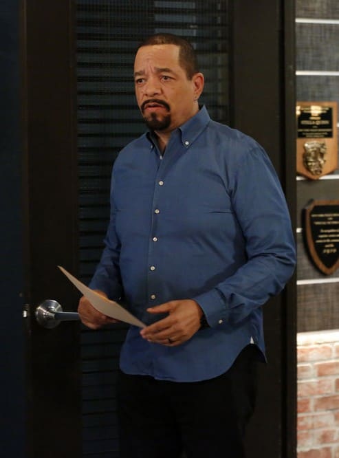 Fin Holds the Last Clue Law Order: SVU Season 20 Episode 21 TV