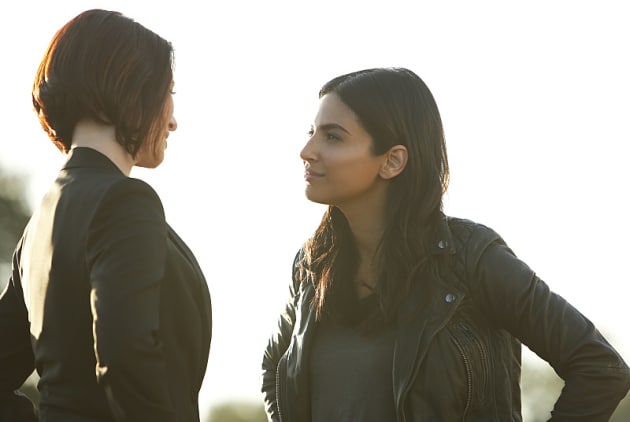 Alex and Maggie - Supergirl Season 2 Episode 3
