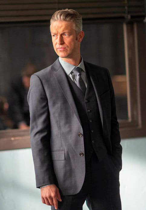 Prosecuting a Fake EMT Law Order: SVU Season 24 Episode 13 TV Fanatic