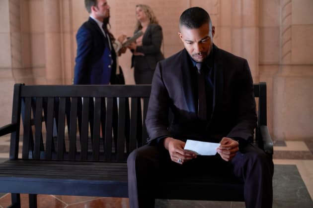 Marcel's Back! - The Originals Season 5 Episode 1