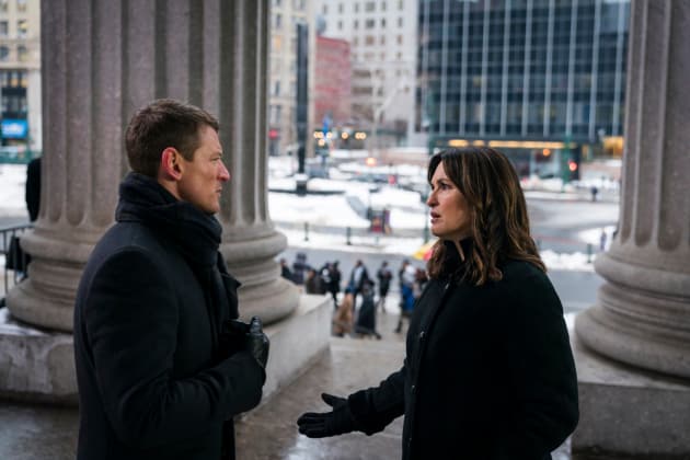 Taking Sides - Law & Order: SVU