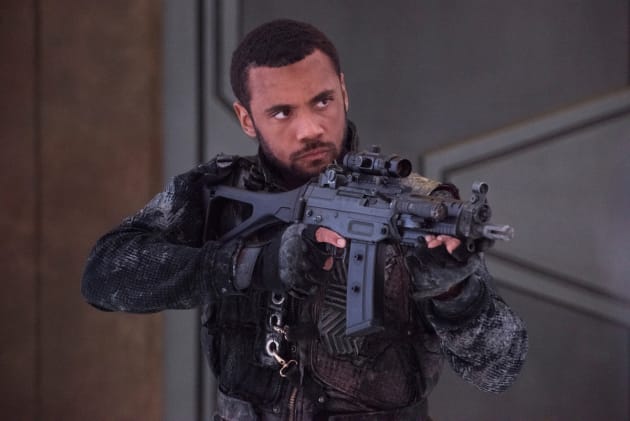 Miller Takes In The Bardo Surroundings - The 100 Season 7 Episode 10