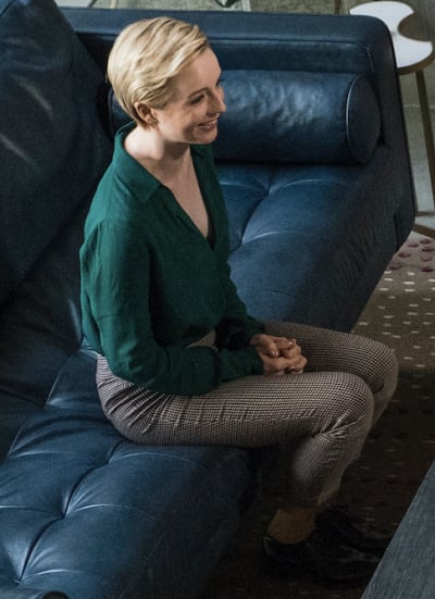 Marina couch - The Magicians Season 5 Episode 11