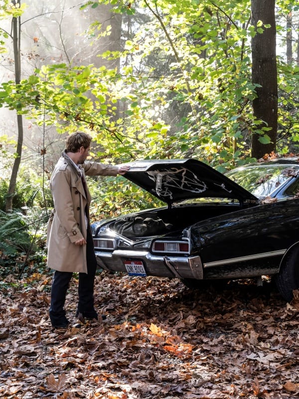 John and Baby - DC's Legends of Tomorrow Season 5 Episode 8