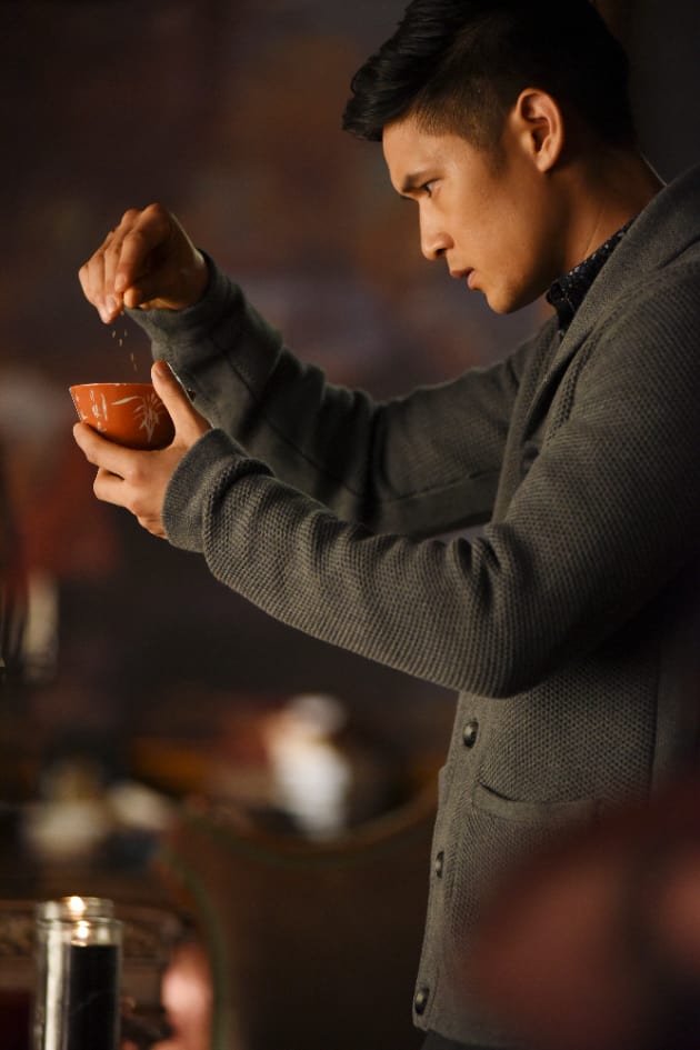 Magic mixture - Shadowhunters Season 1 Episode 10