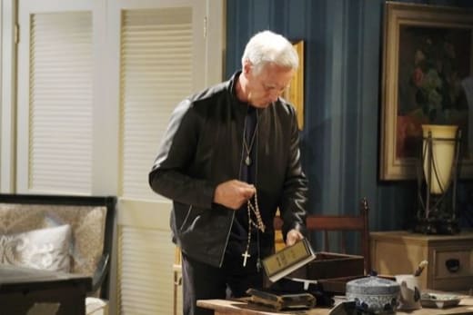 John Begins Marlena's Exorcism - Days of Our Lives