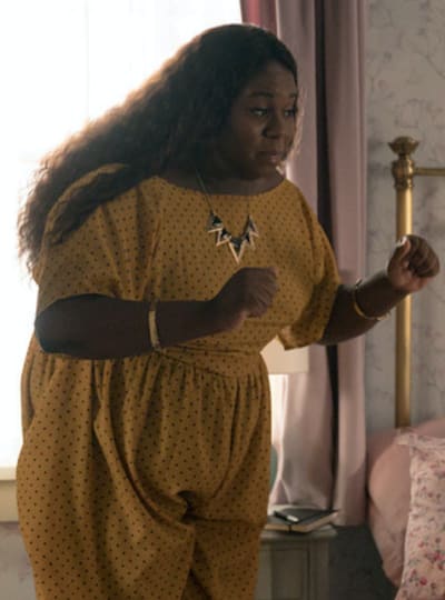 Mo comfort - Zoey's Extraordinary Playlist Season 2 Episode 1