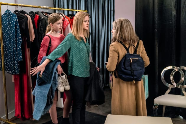 Marlowe Offers Advice - Dietland Season 1 Episode 4
