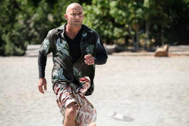 Heatwave Rocking That Hawaiian Shirt - DC's Legends of Tomorrow Season 3 Episode 1
