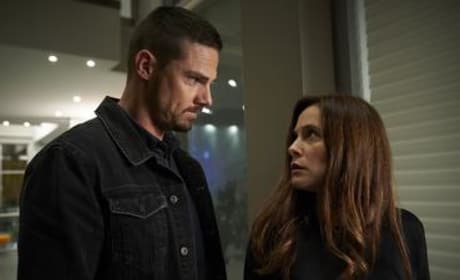 Mary Kills People Season 2 Episode 2 The Connection Photos Tv Fanatic