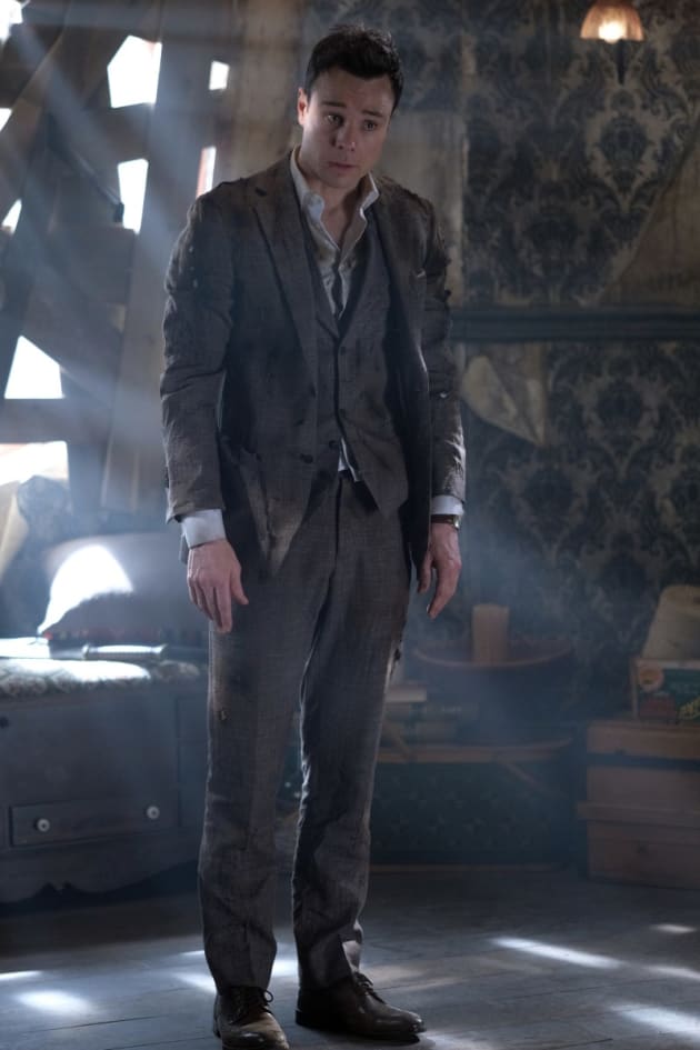 Harry Needs New Clothes - Charmed (2018) Season 1 Episode 22