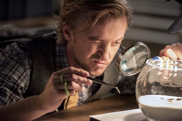 A Clue - The Flash Season 3 Episode 2