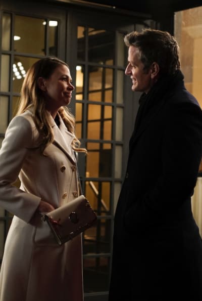Liza y Charles Afuera - Temporada 7 Joven Episodio 10