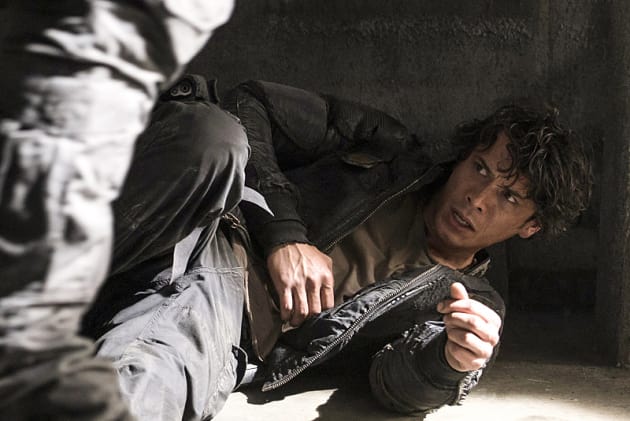 Bellamy Knocked Down - The 100 Season 3 Episode 8