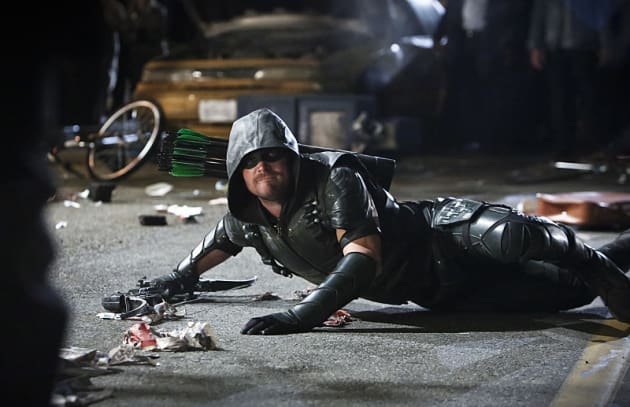 Knocked down - Arrow Season 4 Episode 23