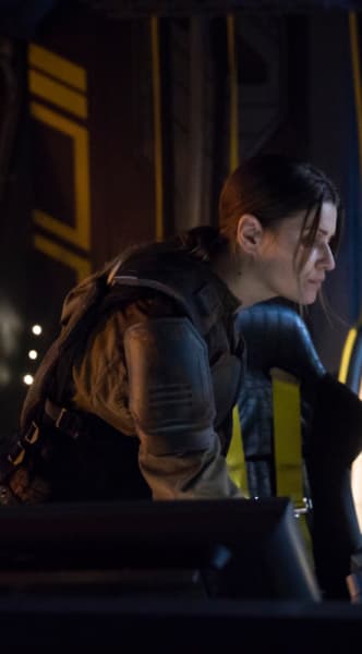 Charmaine Helps Out - The 100 Season 5 Episode 7
