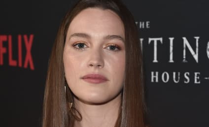 You Season 2 Casts The Haunting of Hillhouse Favorite as Female Lead 