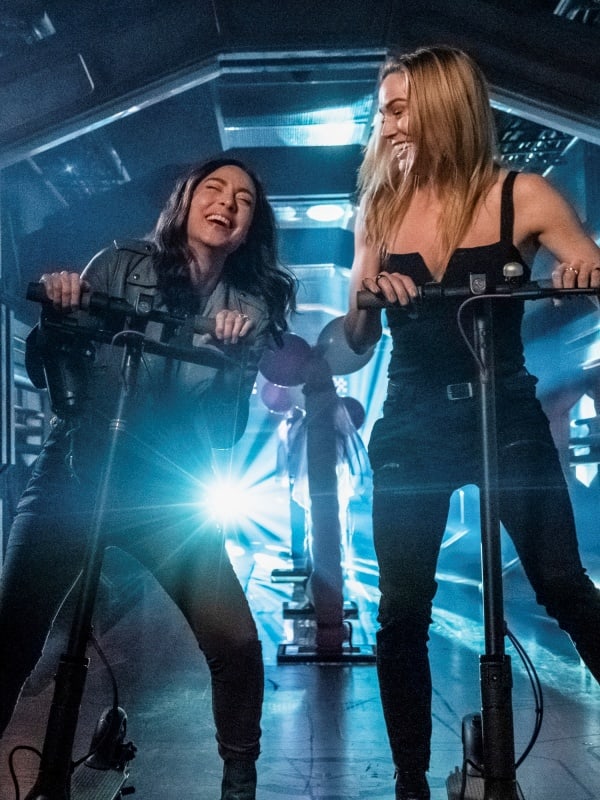 Sara and Nora - DC's Legends of Tomorrow Season 5 Episode 7