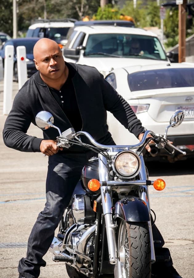 In Pursuit - NCIS: Los Angeles Season 10 Episode 7