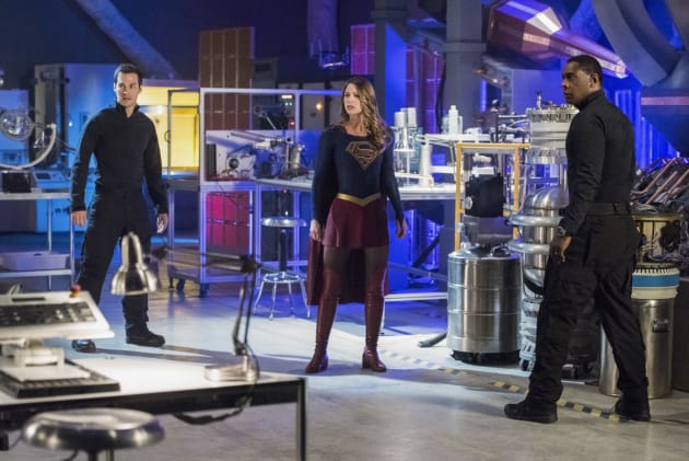 Rhea Attack? - Supergirl Season 2 Episode 20 - TV Fanatic