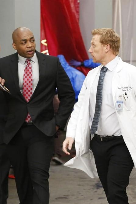 Grey's anatomy season 10 episode 24 full episode discount