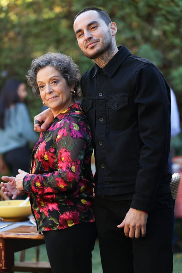 Afternoon Smiles - Good Girls Season 4 Episode 6
