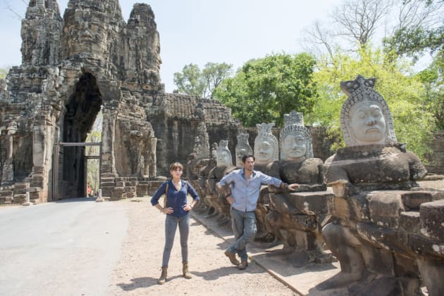 Hooten and Lady Alex Find an Artifact - Hooten and The Lady Season 1 Episode 7