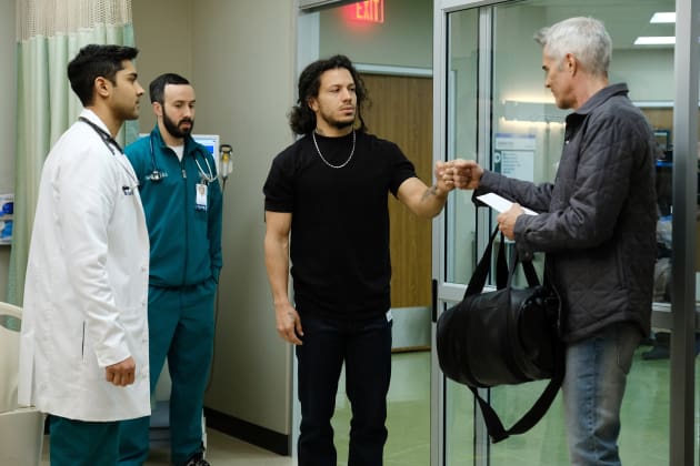 Conscientious Cons - The Resident Season 1 Episode 13