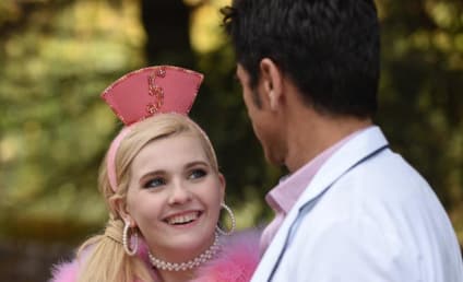 Watch Scream Queens Online: Season 2 Episode 10
