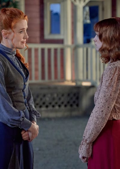 Molly and Rosaleen Catch Up - When Calls the Heart Season 10 Episode 7