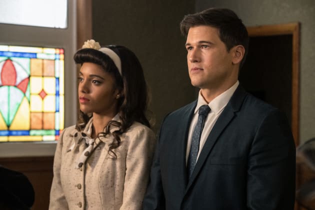 The Happy Couple? - DC's Legends of Tomorrow Season 3 Episode 14