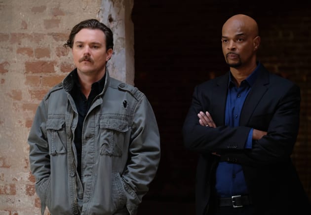 Not Talking to You - Lethal Weapon Season 1 Episode 13