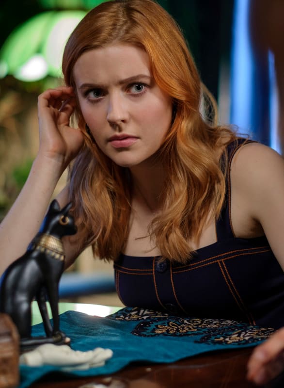 Making A Call - Nancy Drew Season 1 Episode 1