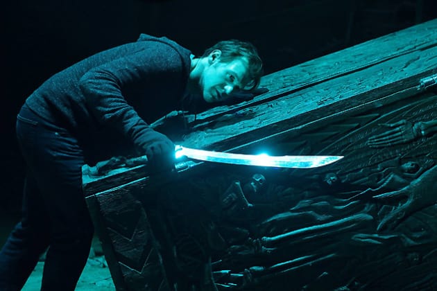 The Third Rail Scene - The Strain