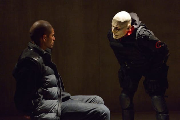 Quinlan Questions Gus - The Strain Season 1 Episode 13