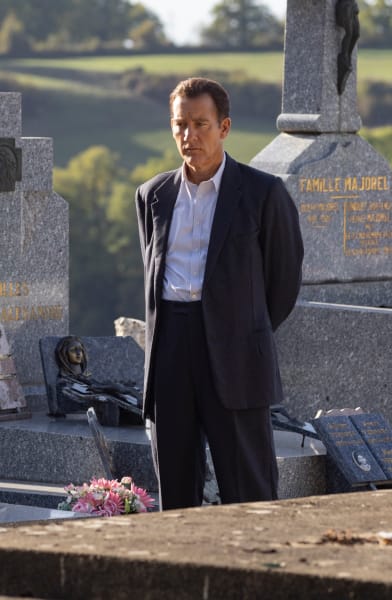 Sam visita el cementerio - Monsieur Spade Temporada 1 Episodio 5