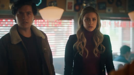 Searching For Leads - Riverdale Season 5 Episode 17