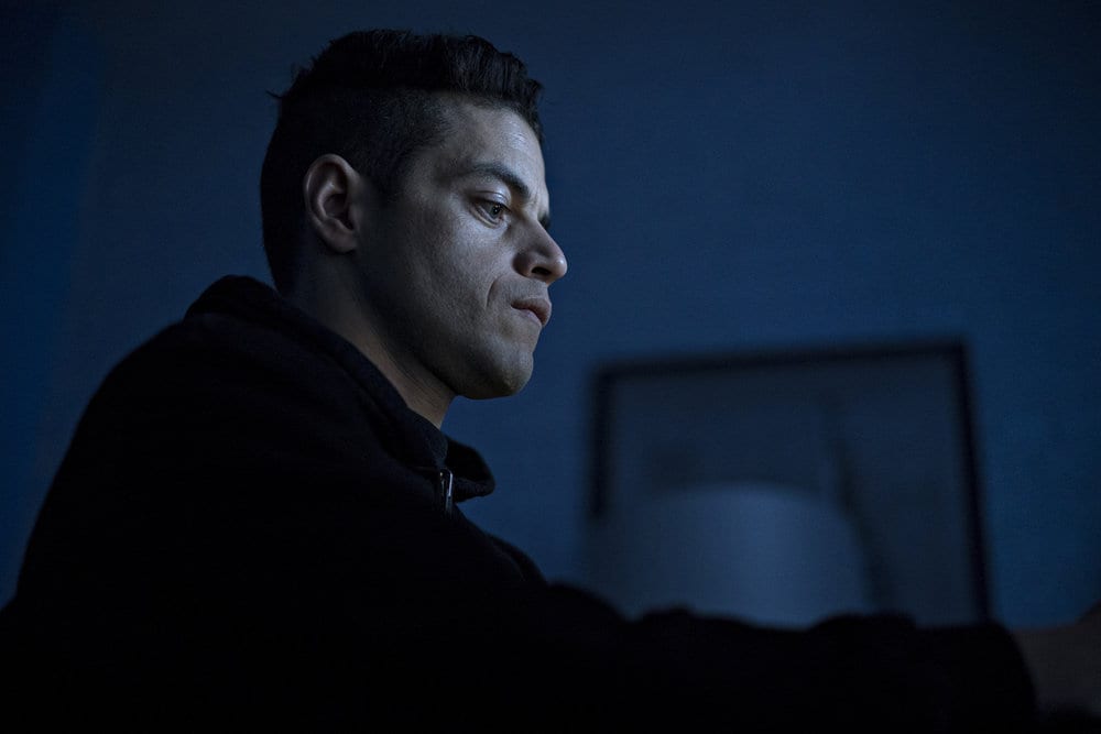 Elliot Needs Help - Mr. Robot - TV Fanatic