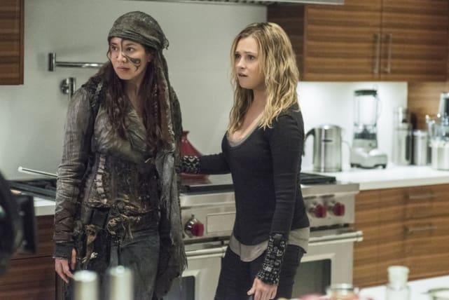 Clarke and Emori — The 100 Season 4 Episode 7