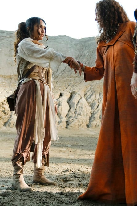 Margo Meets and Ally - The Magicians Season 4 Episode 10