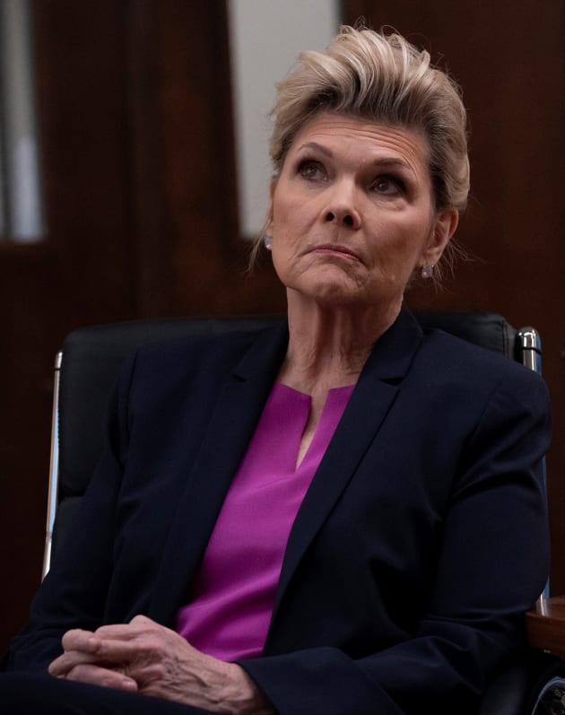 Karen's New Outlook- Tall - New Amsterdam Season 2 Episode 17