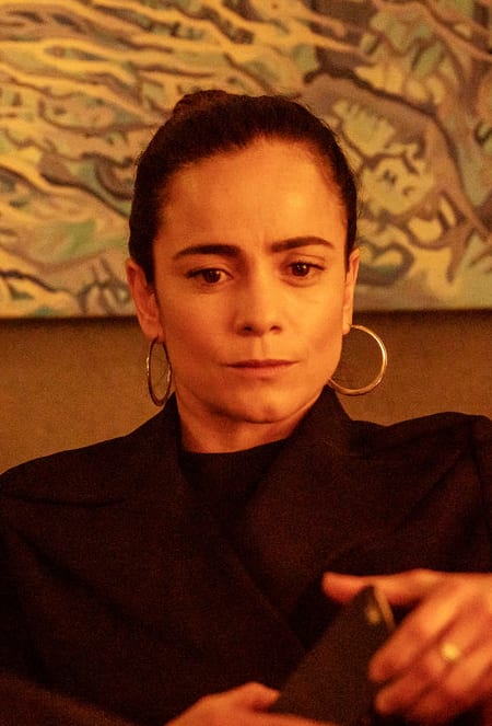 Teresa Mourns a Friend - Queen of the South Season 4 Episode 6