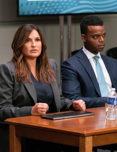 Benson's Loyalty Is Tested - Law & Order: SVU Season 23 Episode 1