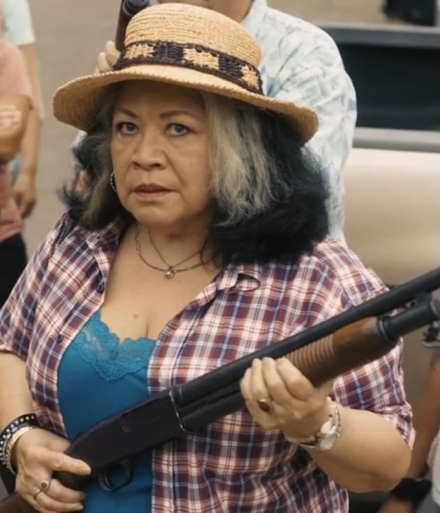 Lyla's Mom - I Know What You Did Last Summer Season 1 Episode 7